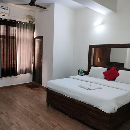 The Rejoice Hotel & Guesthouse Greater Noida Eksteriør billede