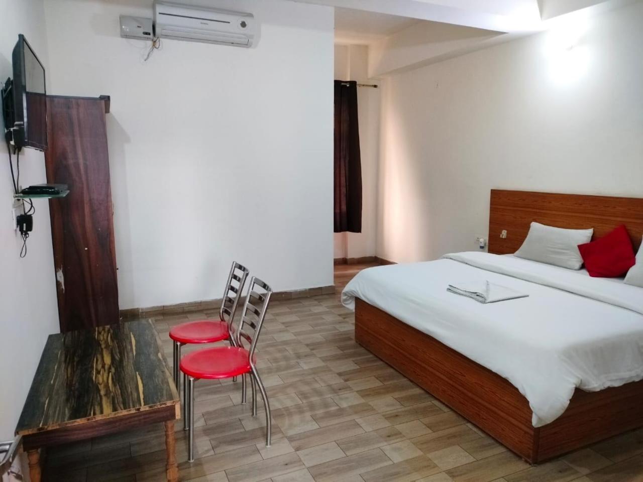 The Rejoice Hotel & Guesthouse Greater Noida Eksteriør billede