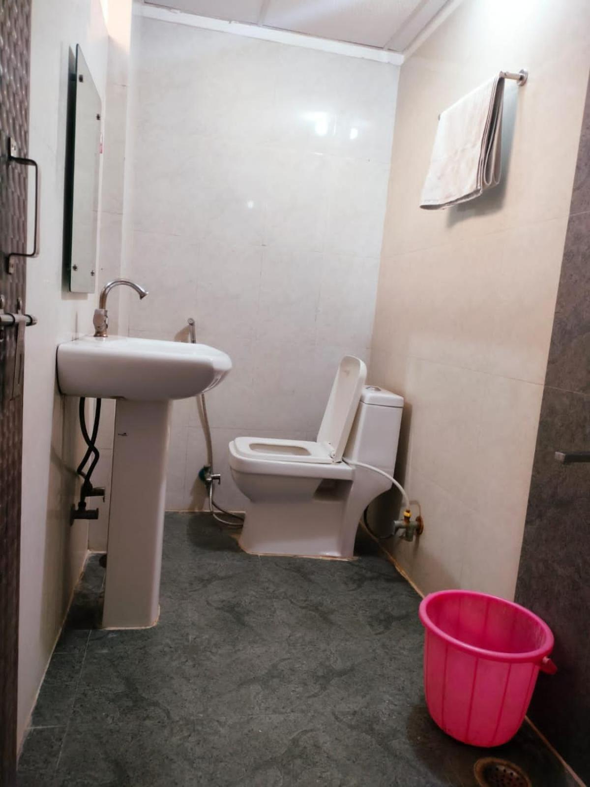The Rejoice Hotel & Guesthouse Greater Noida Eksteriør billede